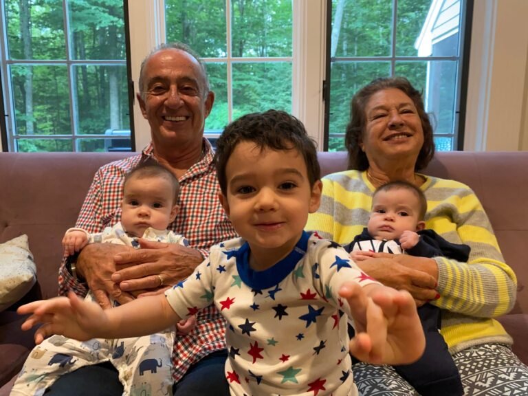 I moved from Argentina to the US. Now I'm torn between spending time with my young kids or my aging parents.