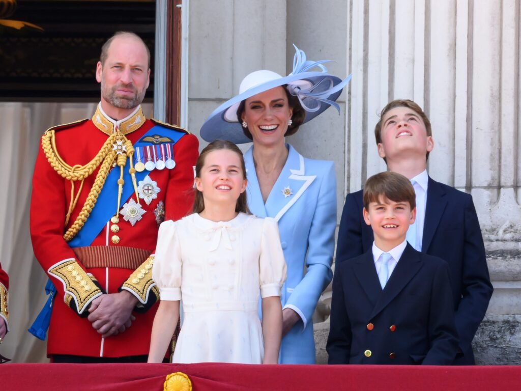 22 candid photos of Prince William, Kate Middleton, and their children over the years