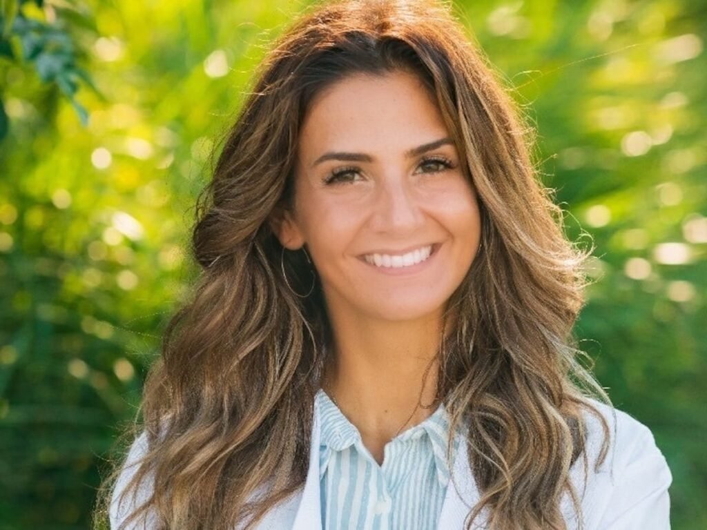 A preventive neurologist shares 3 simple habits she follows to help reduce her Alzheimer's risk