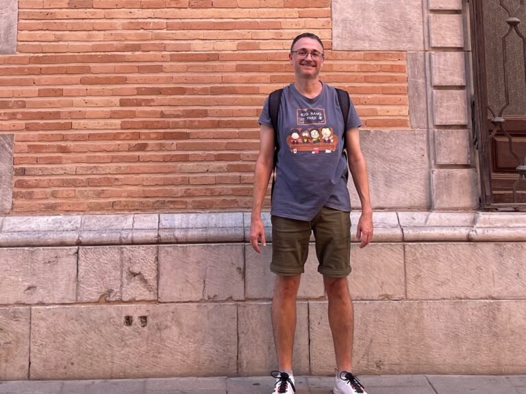 A professor who hit 'Lean FI' by moving abroad and saving 70% of his income explains why he prefers the 'permanent portfolio' investment strategy