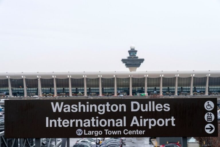 Trump announces sweeping renovation of Dulles airport