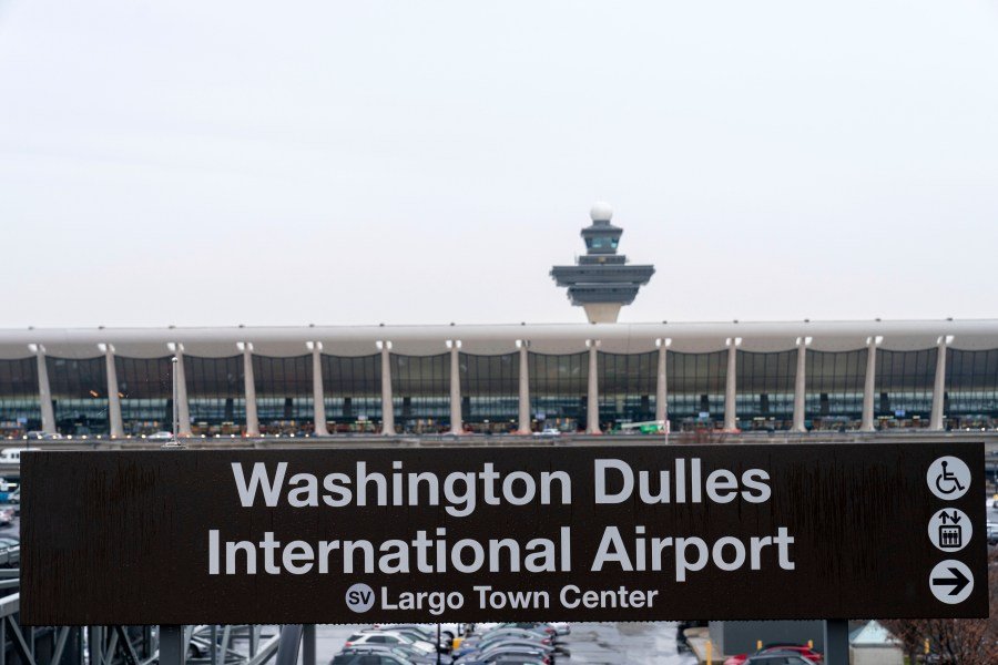 Trump announces sweeping renovation of Dulles airport