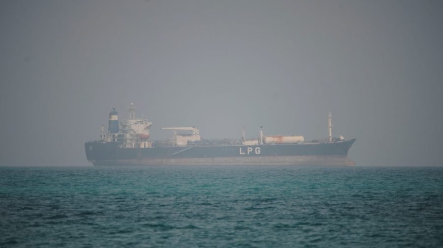 Iran says it controls Strait of Hormuz after weekend pause in strikes