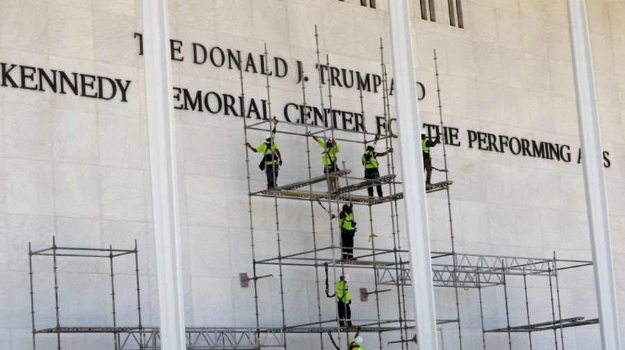 Senate Democrat expands probe into Kennedy Center spending