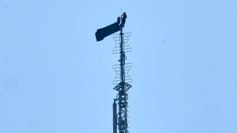 Two protesters arrested after scaling top of Empire State Building antenna