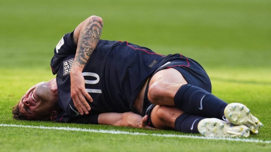 US star Christian Pulisic fractured leg in World Cup loss to Belgium
