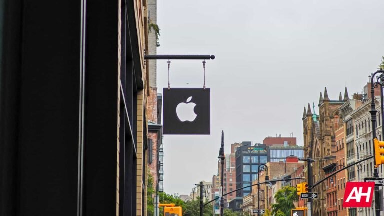 Apple May Turn to Chinese RAM Suppliers, and Washington Is Already Pushing Back
