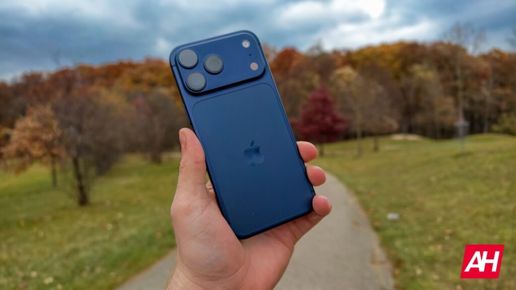 20th Anniversary iPhone May Feature Apple’s Largest Display Ever
