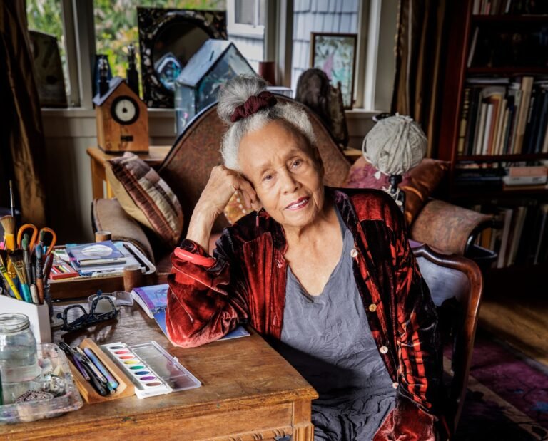 Betye Saar, Who Opened Portals Between Worlds, Dies at 99