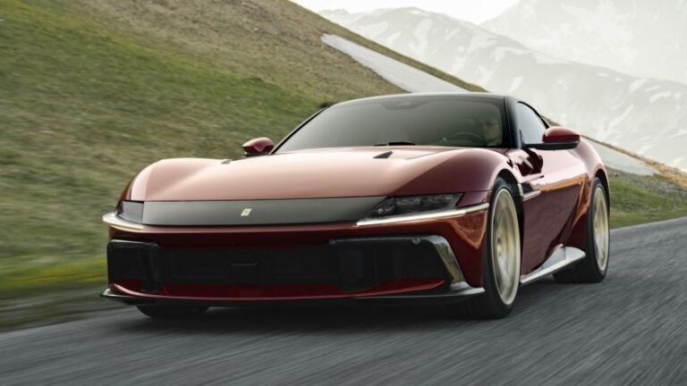 New Ferrari 12Cilindri Manuale: a manual V12 to make purists purr with delight
