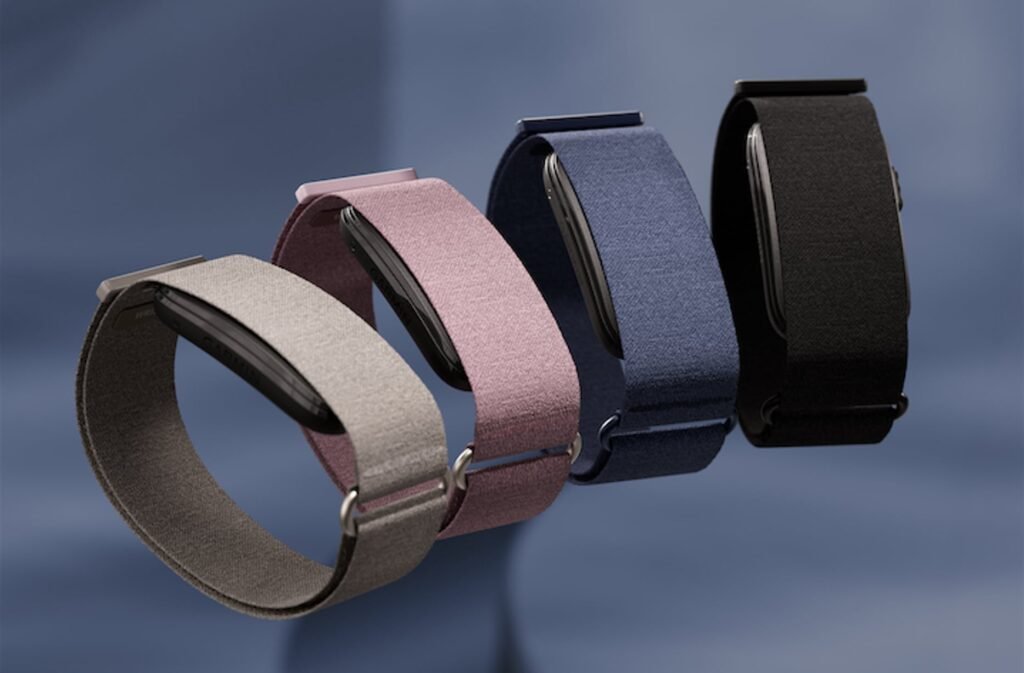 The Garmin CIRQA comes full-featured without an annual fee