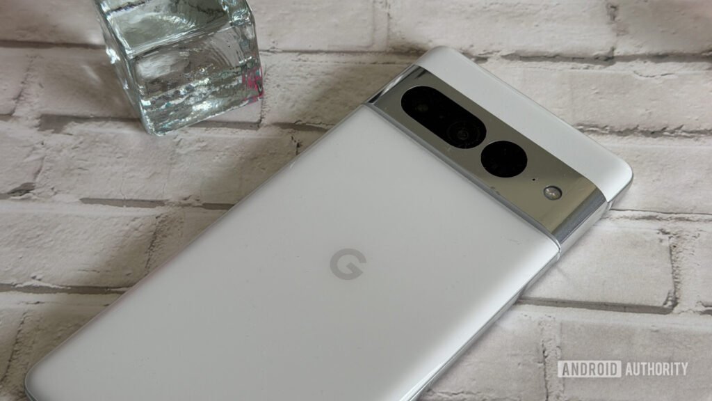 If you still own one of these 6 popular Android phones, it’s probably time to upgrade