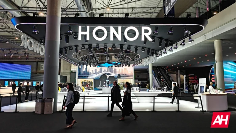 HONOR's New Wide Foldable Sounds Better Than What Samsung and Apple Are Planning