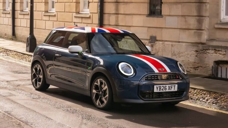 New MINI Cooper Oxford Edition celebrates 25 years of the modern MINI era