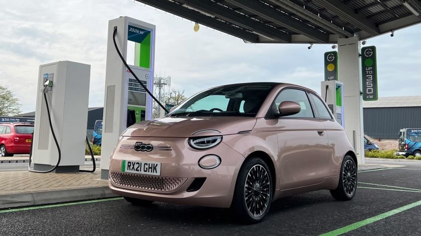 UK’s largest EV rapid charging network slashes prices by 25%
