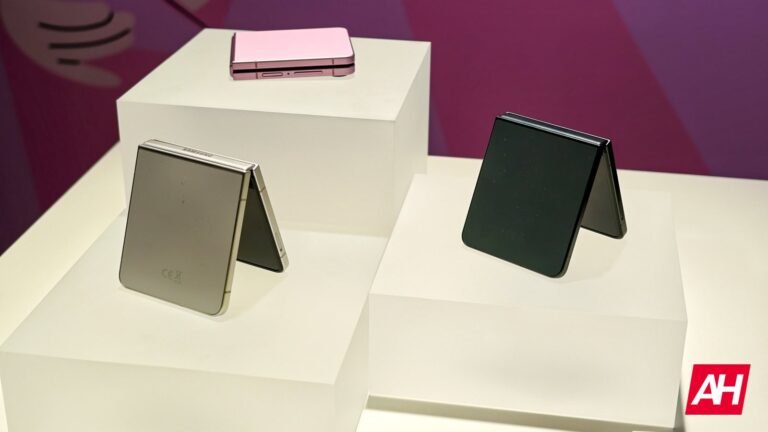 Does the Samsung Galaxy Z Flip 8 Have a MicroSD Card Slot