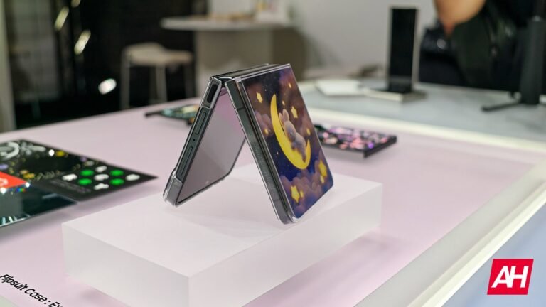 Samsung Galaxy Z Flip 8 Deals