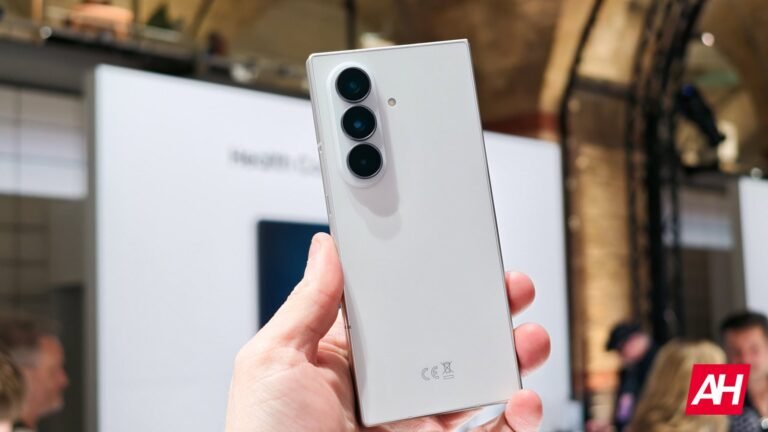 Does the Samsung Galaxy Z Fold 8 Ultra Have a MicroSD Card Slot