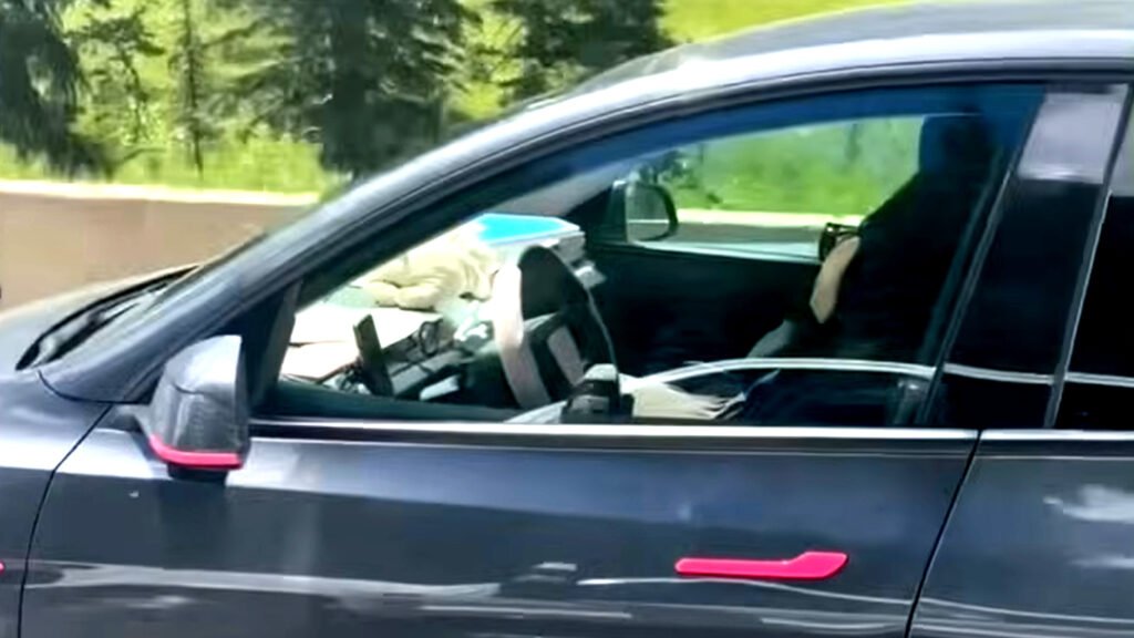 A Tesla Driver Appears To Nap At 62 MPH With Two Kids Reportedly In The Back