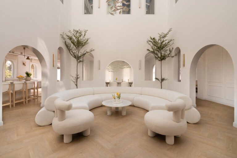 This Sculptural Dubai Home Turns Arches and Light Into Everyday Luxury