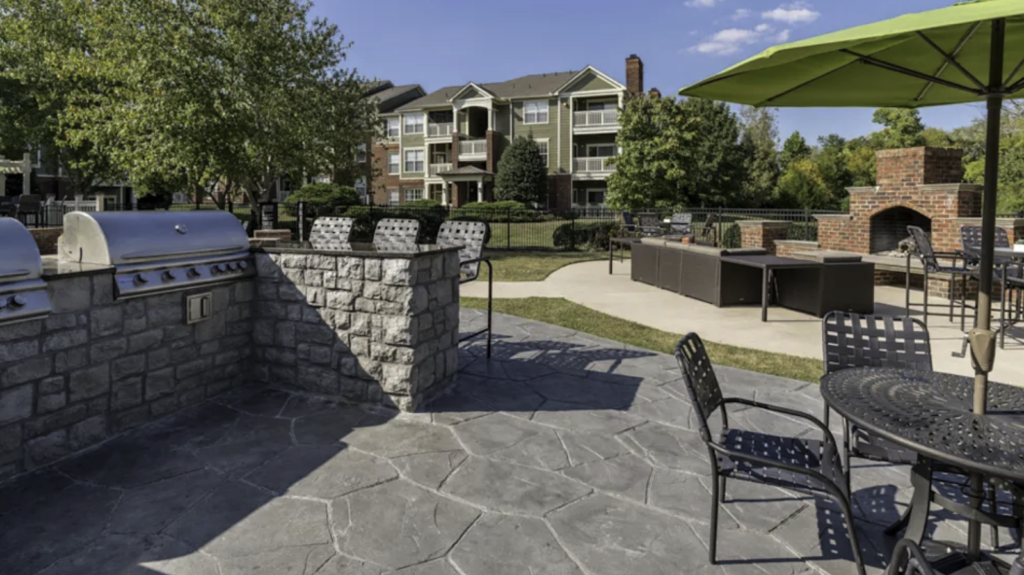 Waterton Acquires Franklin Apartments at Discount