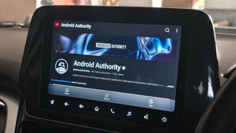 I tried Android Auto again after 7 years, and I still hate it