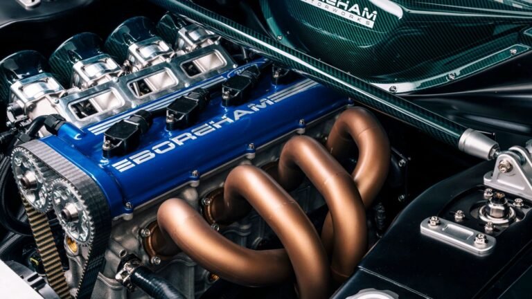 How A 190-Pound 4-Cylinder Produces 325-HP Without A Turbocharger