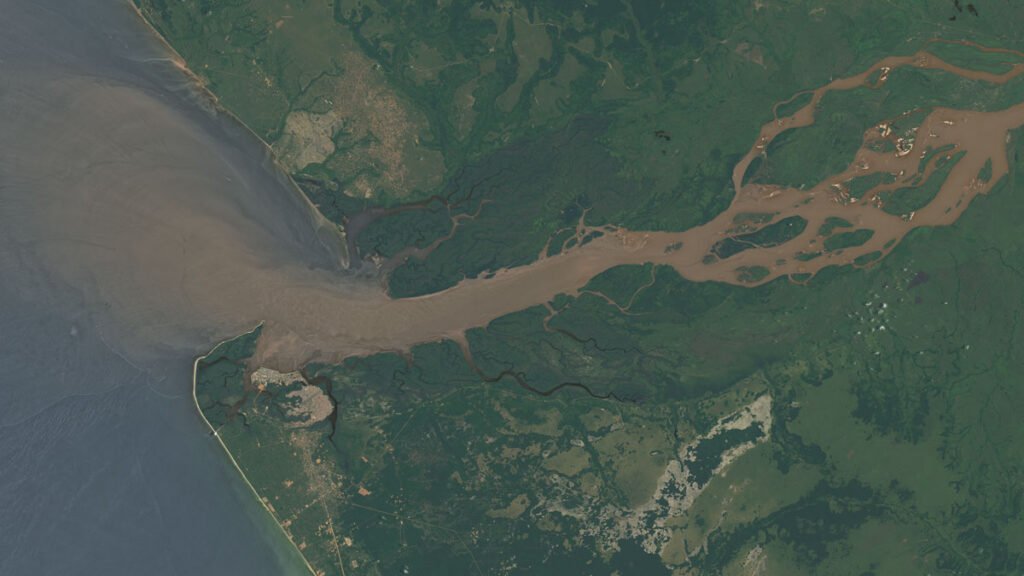 Forty Thousand Cubic Meters of Fresh Water Flow from the Congo into the Atlantic Every Second. A New Study Traces Where It Goes from There.