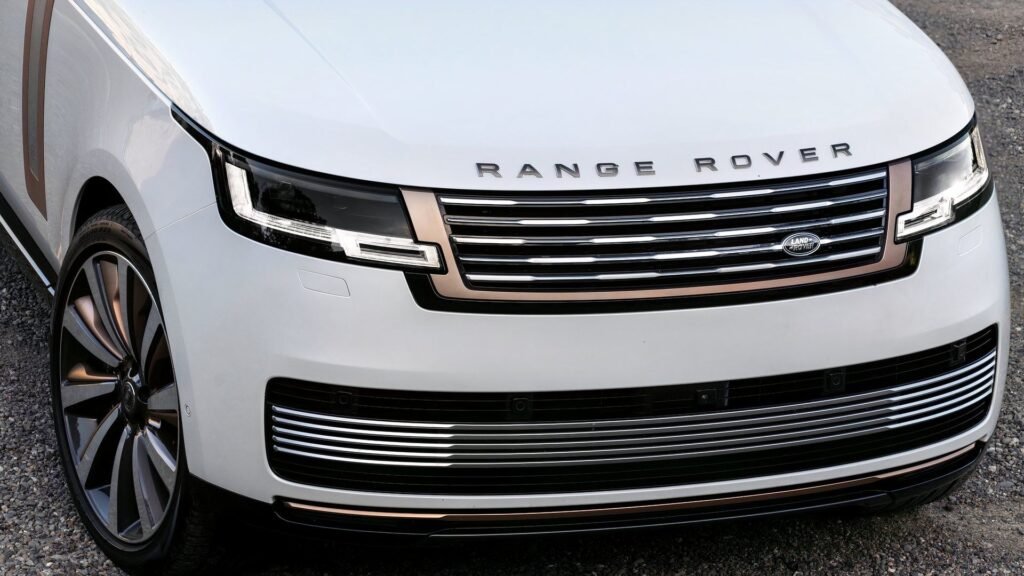 Range Rover Buyers Know The Badge Tax Is Real, And They’re Paying It Anyway