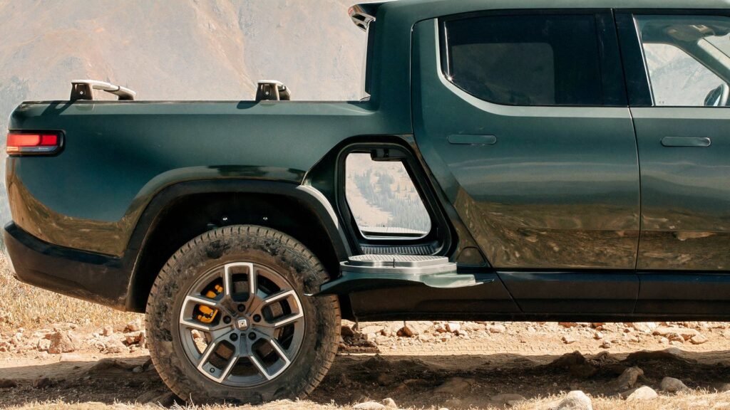 Rivian's R1T Has A 65-Inch Gear Tunnel Because Its 4.5-Foot Bed Can't Haul Lumber