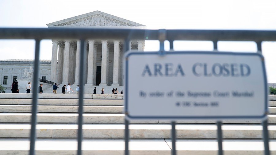 'Birth tourism,' though rare, prompts talk of barring pregnant women from entering US