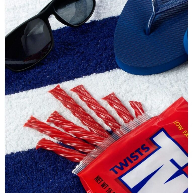 10 Best Summer Snacks To Stash In Your Bag For The Beach Or Pool
