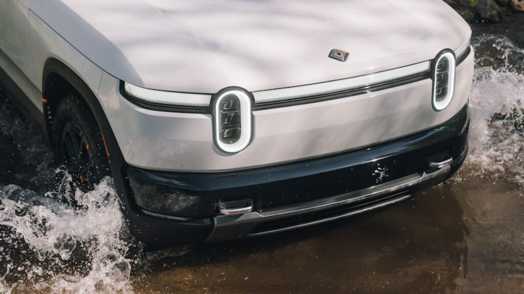 Rivian R2 vs Subaru Trailseeker: The One Time You Might Want To Spend $6,500 More