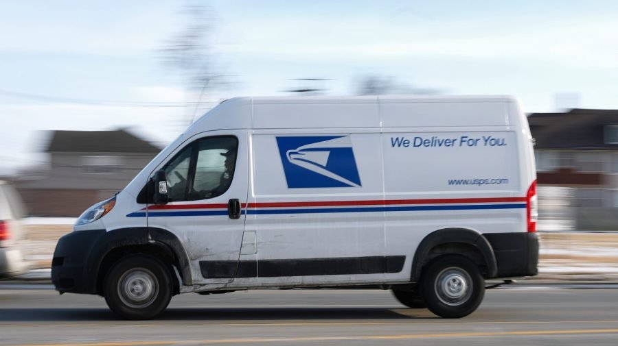 Georgia mail carrier sentenced after stealing $1M in checks: DOJ