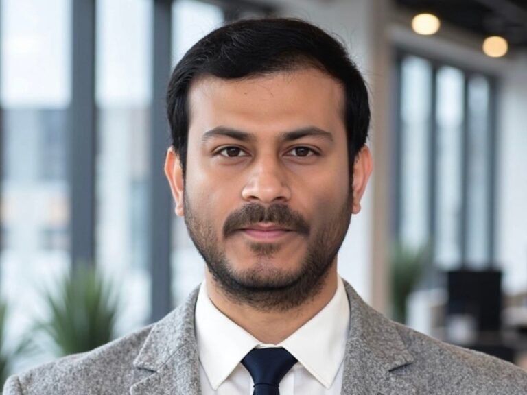 A former Oracle engineer on an H-1B visa says AI and tech layoffs pushed him into constant career-prep mode
