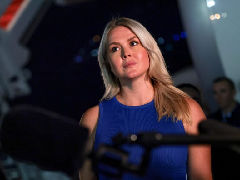 A 'made with AI' label on Karoline Leavitt's departure message on X intensifies the AI watermark debate