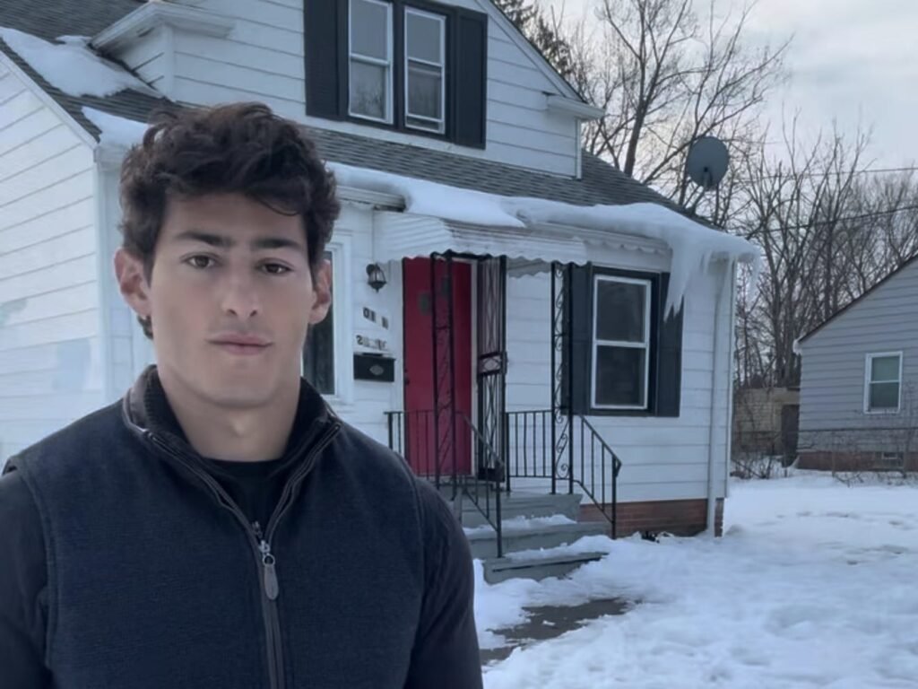 I bought my first investment property while still in college. Now I'm 24 and own 30 homes as a full-time landlord.