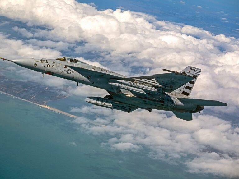 The US Navy's next-gen missile breaks cover. It fits inside an F-35 and can threaten enemy aircraft over 280 miles away.