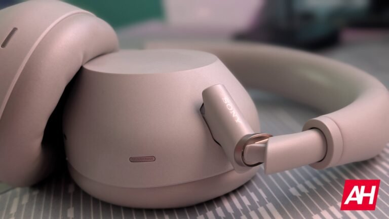Samsung is reportedly working on headphones to compete with Sony and Apple