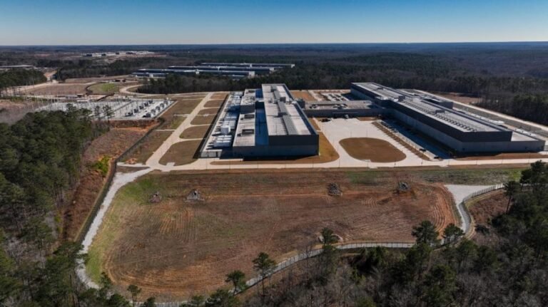 Rising data center backlash shakes up 2026 races