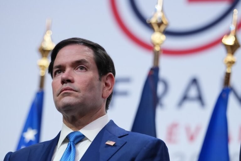 Rubio says he initially 'hated' couch photo in viral meme