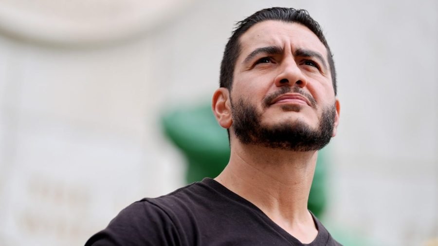 El-Sayed holds slight lead over Rogers in new AARP poll 