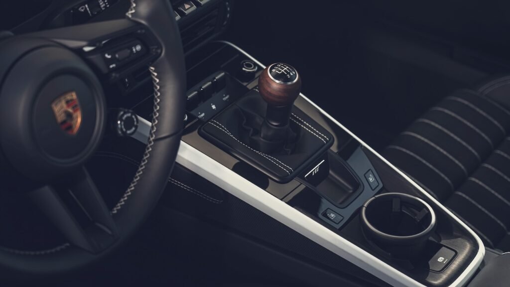 2027 Porsche 911 Carrera S Brings Back the Manual in North America
