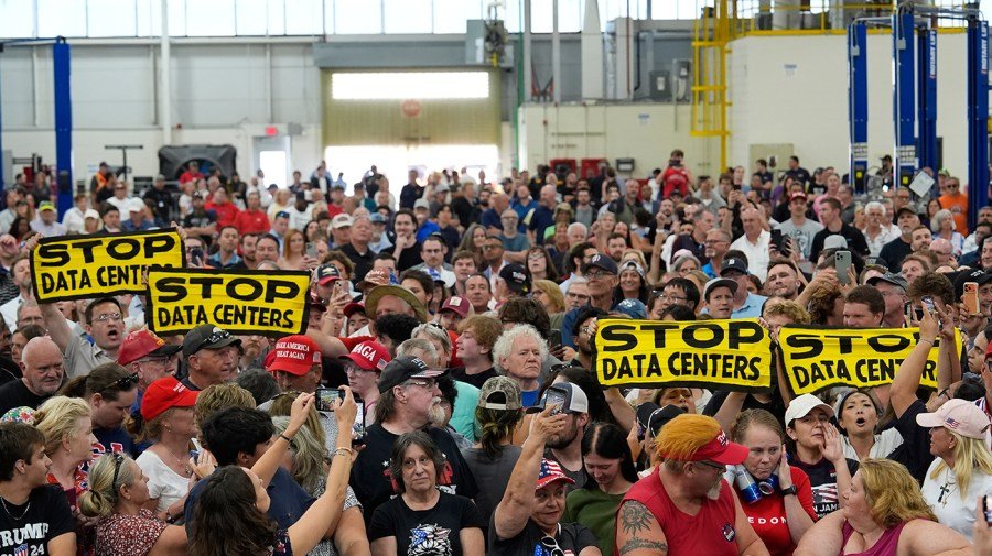 Trump toes line on data centers as more Republicans pump the breaks