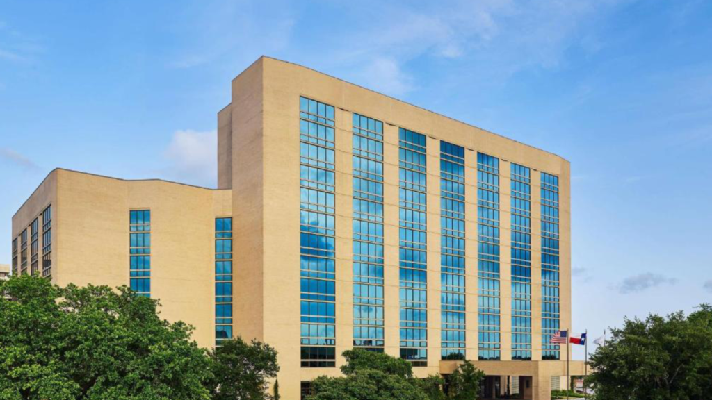 384-Room San Antonio Airport Hotel Trades Hands