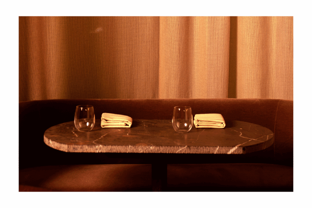 Actually, Dining Side-by-Side in Restaurants Is Good