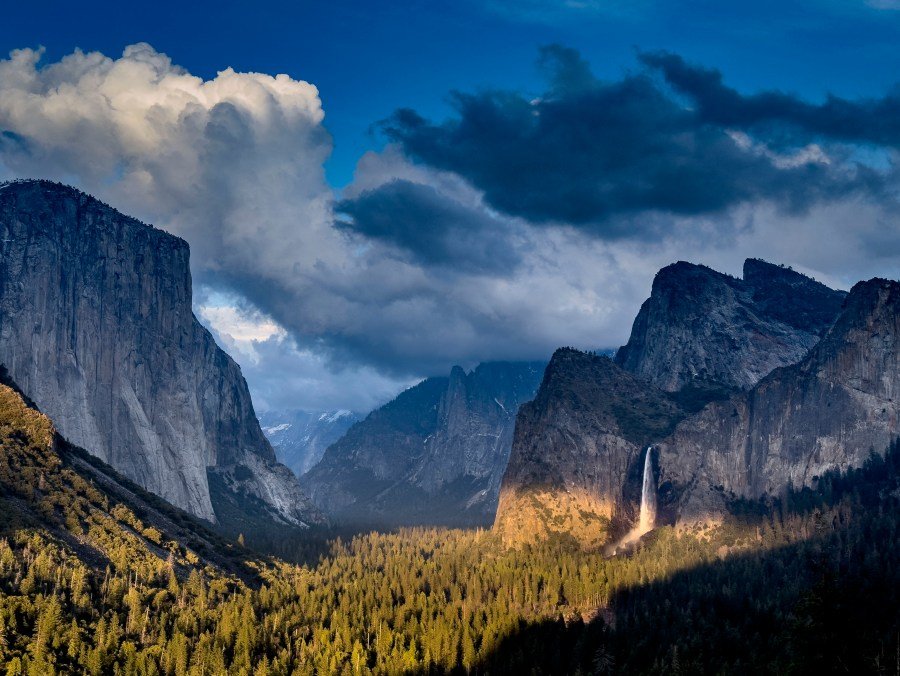 Trump considers giving away part of Yosemite to private company