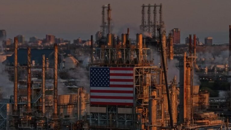 Oil prices jump after renewed attacks between US, Iran