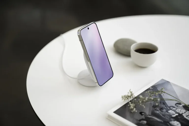 Avoid the Google Tax and get this Pixelsnap Charger at 50% off