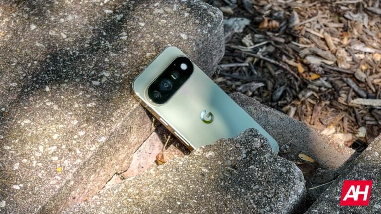 Google's HiLight Feature Made the Pixel 11 Pro's Flashlight Noticeably Dimmer